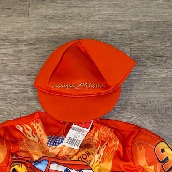 Cars 2 Lightning McQueen Flash Muscle Costume S (4-6) Incl. Muscle Arms & Hat - Picture 4 of 6